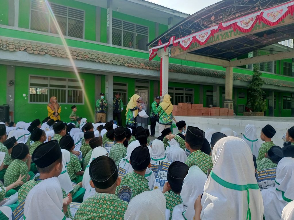 Sosialisasi Kursus LPK Piltera Training Center di MI Hidayaturrohman: 500 Siswa Antusias Ikuti Quiz Bahasa Inggris dan Matematika dengan Hadiah Menarik